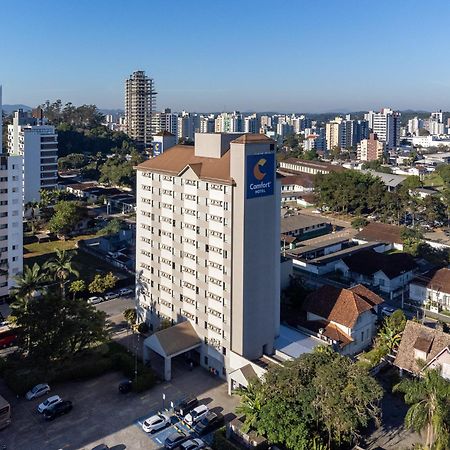 Comfort Hotel Жоинвили Экстерьер фото