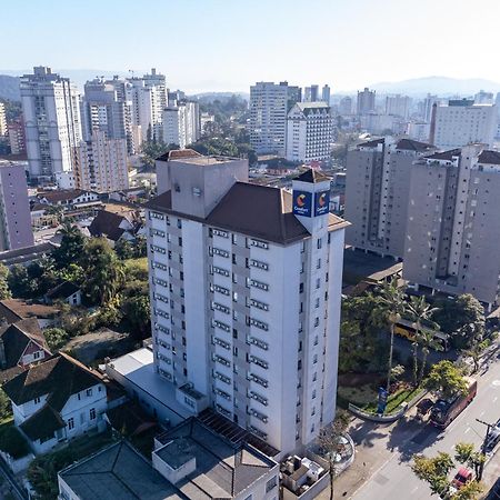 Comfort Hotel Жоинвили Экстерьер фото