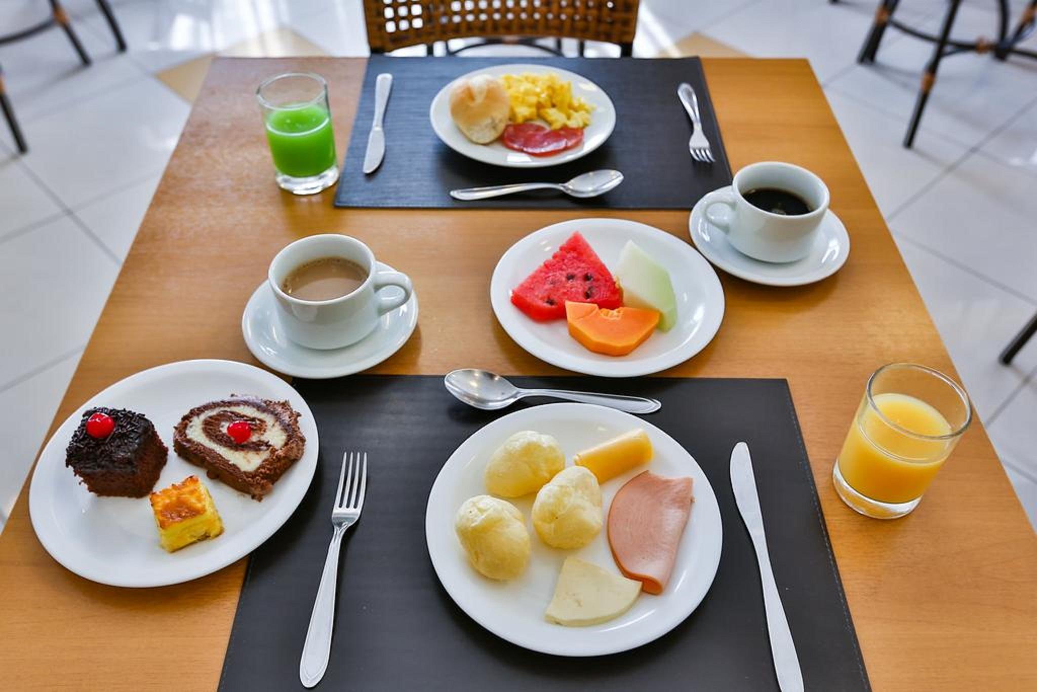Comfort Hotel Жоинвили Экстерьер фото