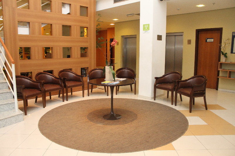 Comfort Hotel Жоинвили Экстерьер фото
