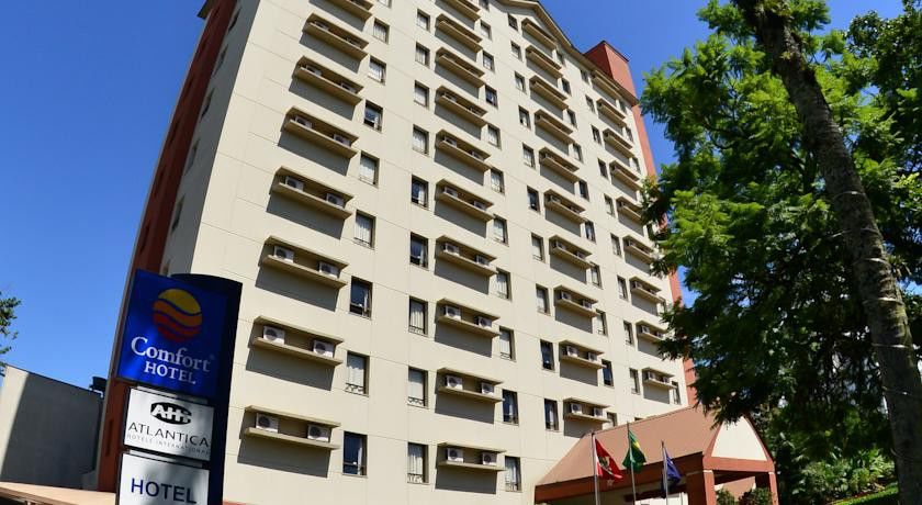 Comfort Hotel Жоинвили Экстерьер фото