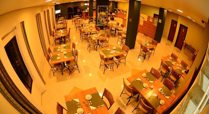 Comfort Hotel Жоинвили Экстерьер фото